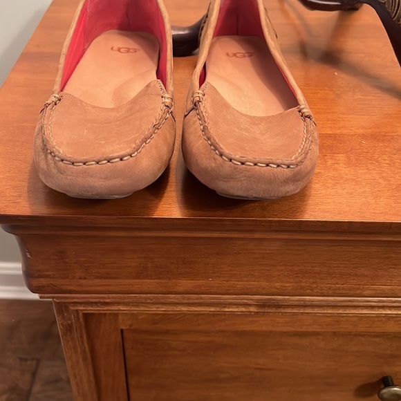 UGG Milana Chestnut leather loafer, size 6.5. - Picture 8 of 9